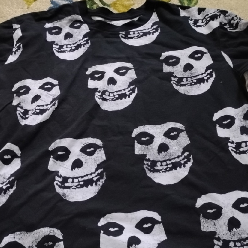 Men's Black White AOP All Over Print Large Misfits Skull Logo Shirt Metal Music